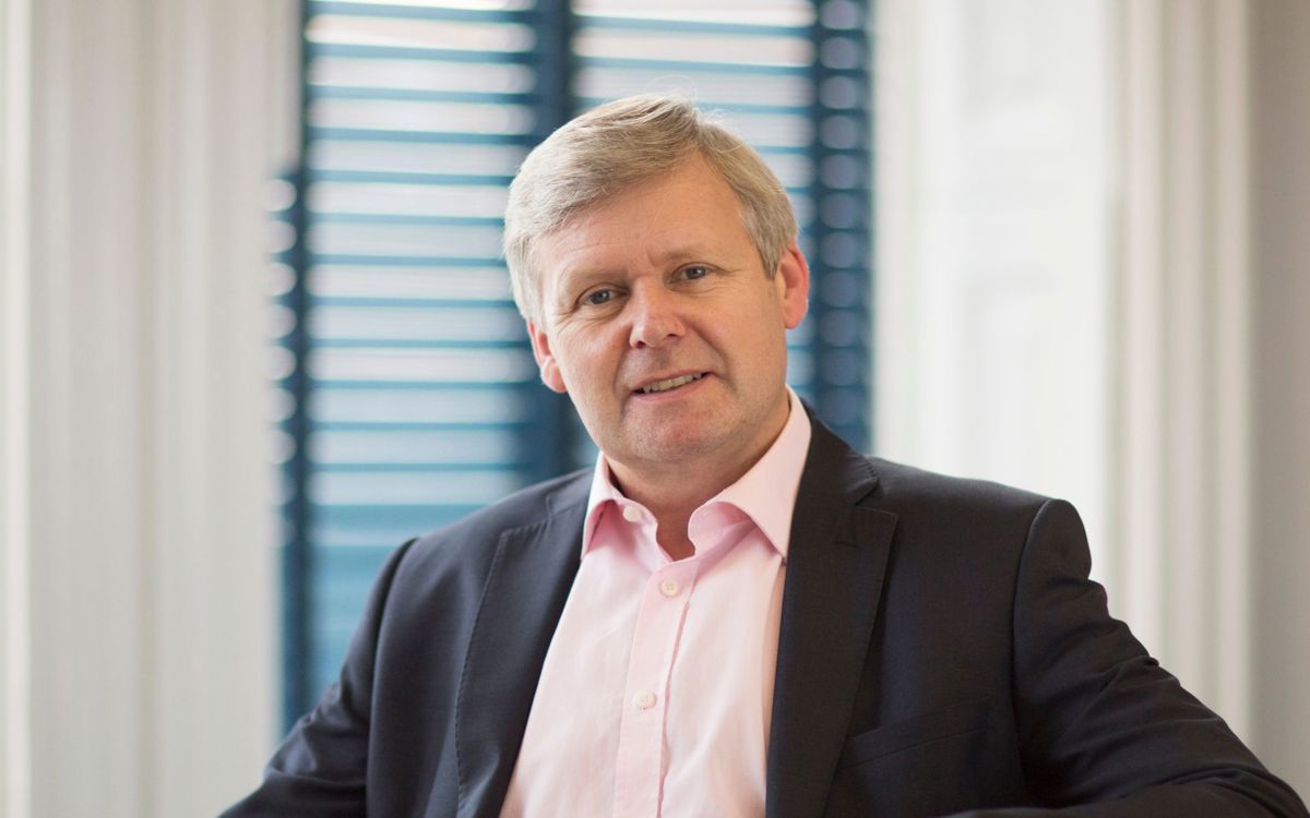 Portrait photo of Ian Jackson