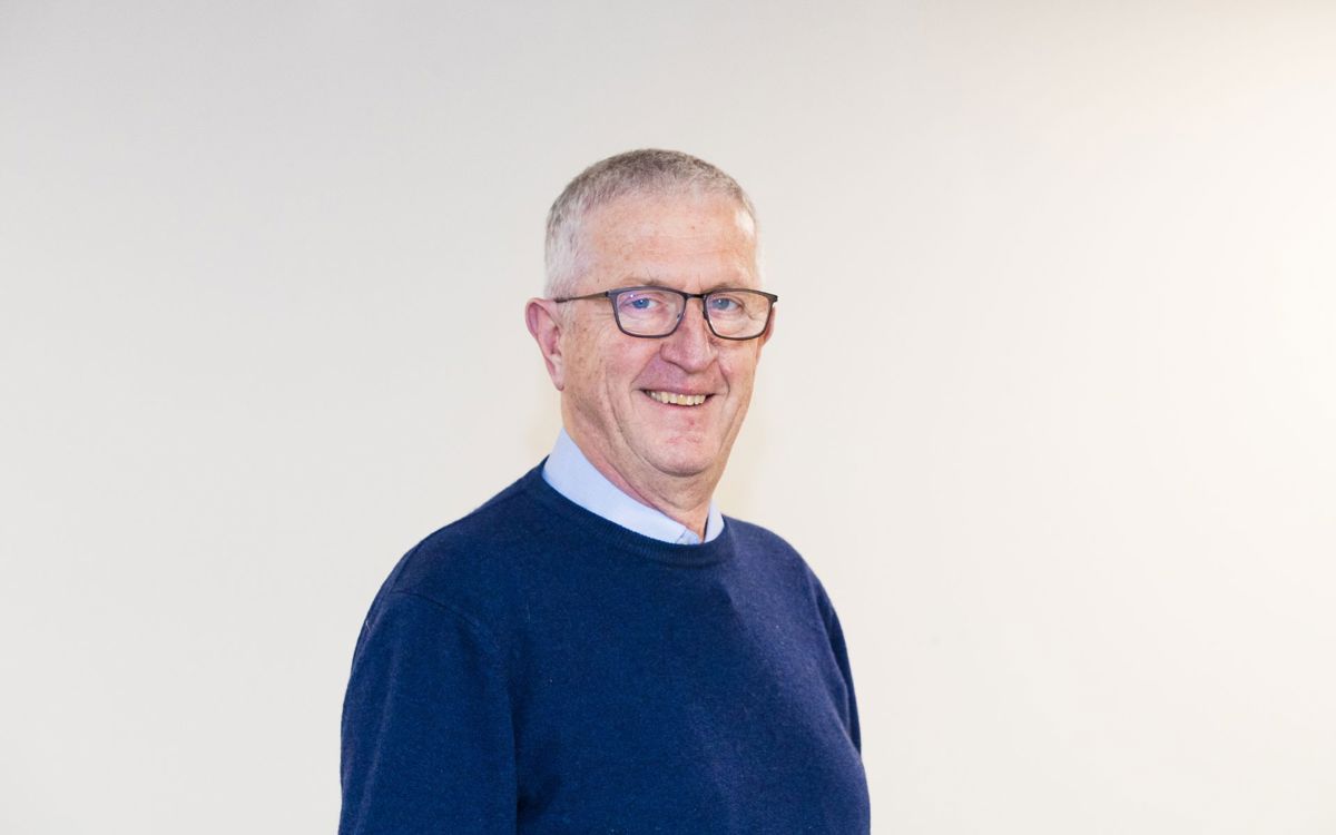 Portrait photo of Robert Green