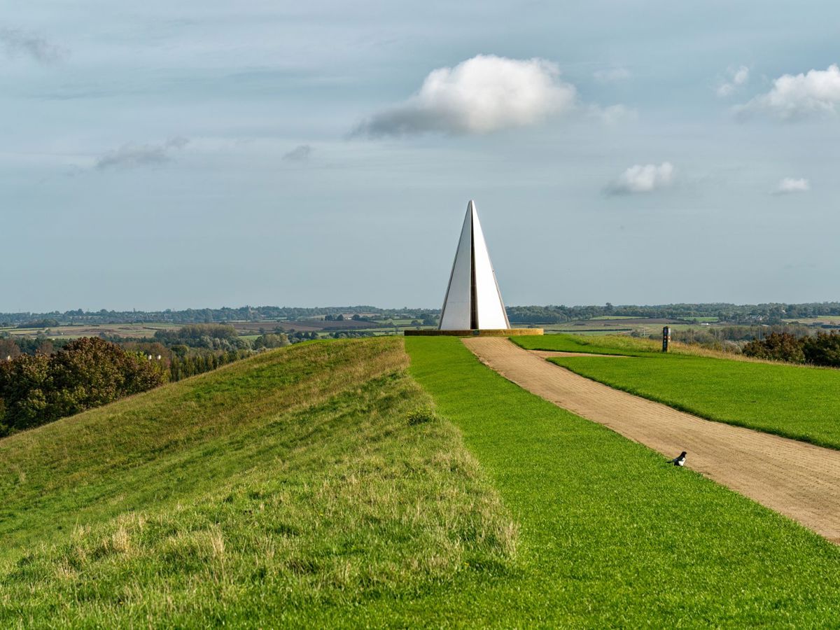 White pyramid sculpture at the top of Campbell Park in Milton Keynes