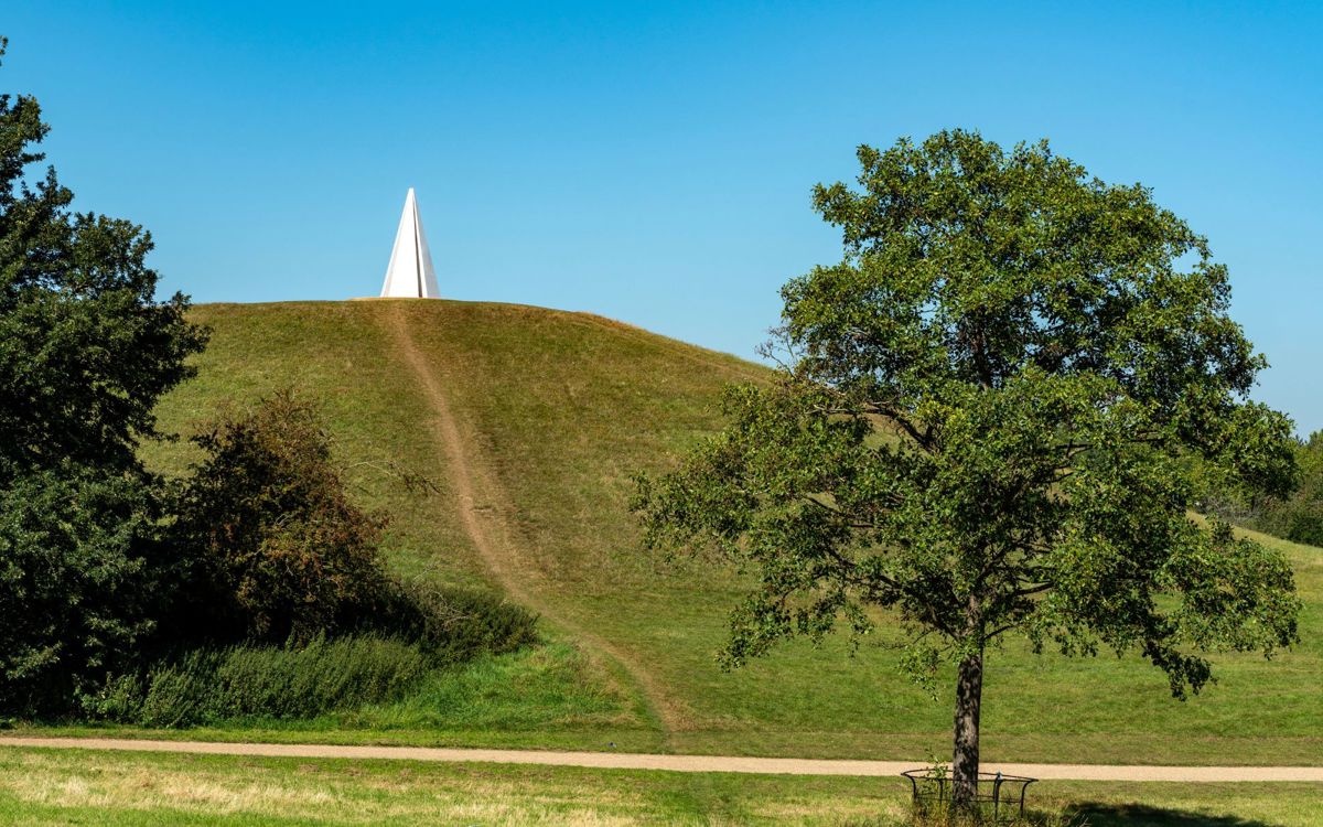 Beacon in Campbell Park taken from the bottom of the hill
